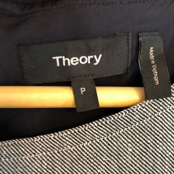 Theory Structured Dress in Linen Twill - Picture 5 of 9